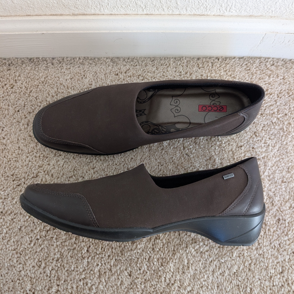 ECCO Women's Dark Brown Slip-On Loafers